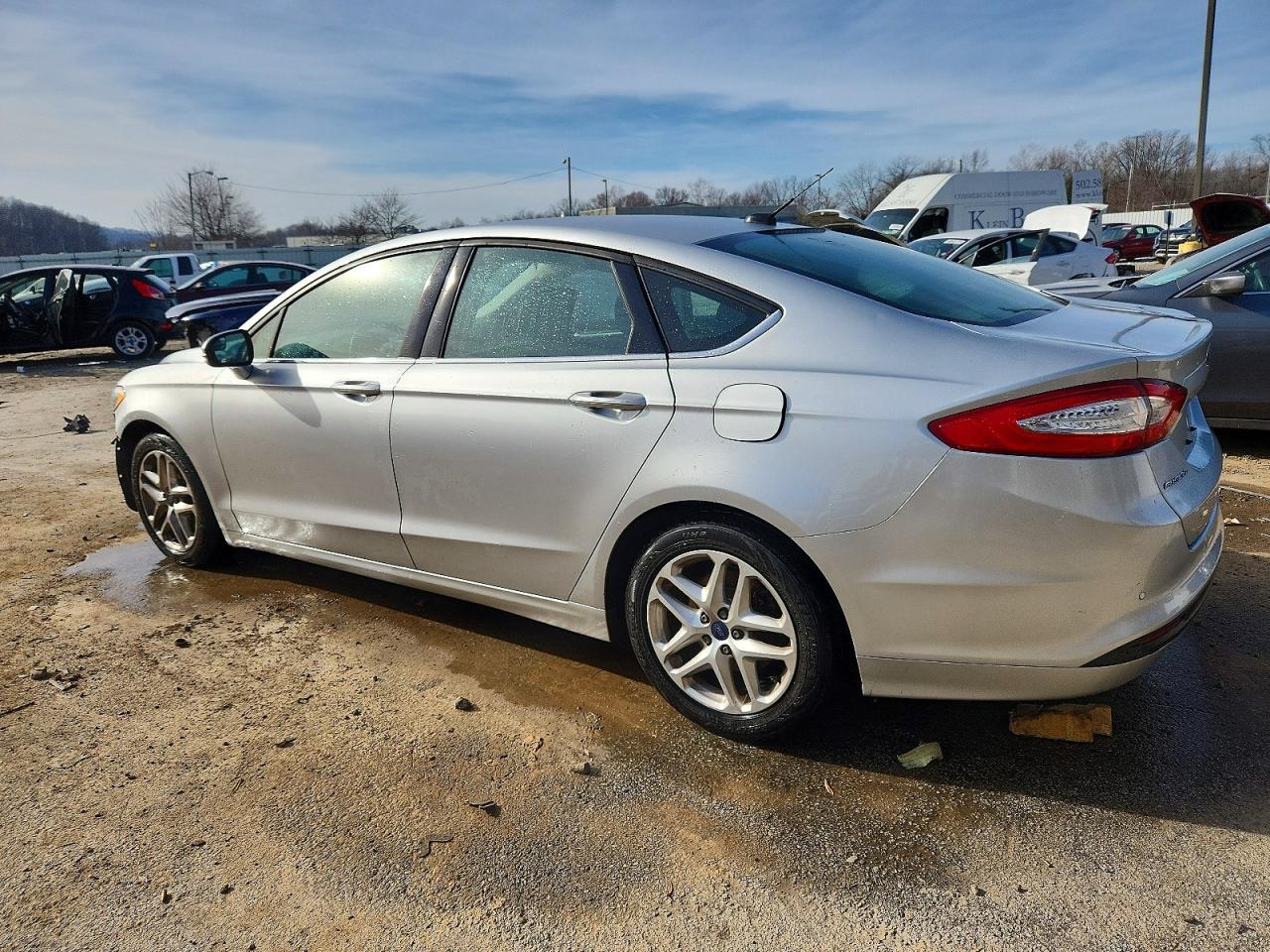 2016 FORD FUSION SE photo 2