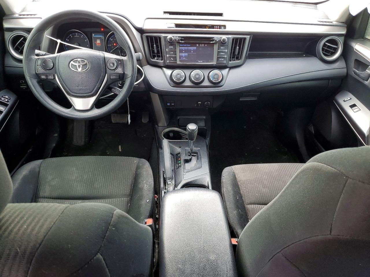 2017 TOYOTA RAV4 LE photo 8
