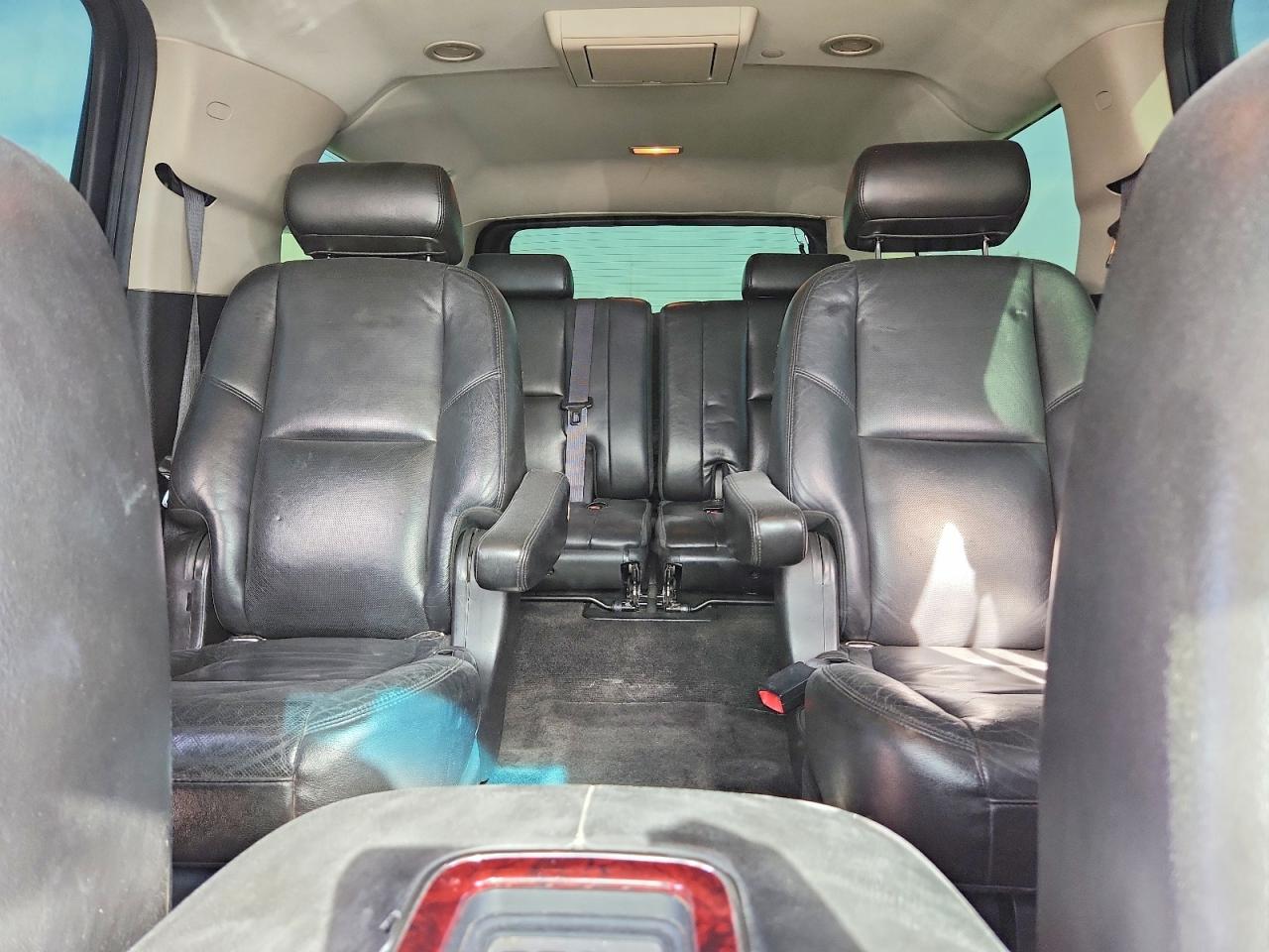 2010 CADILLAC ESCALADE ESV PREMIUM photo 10