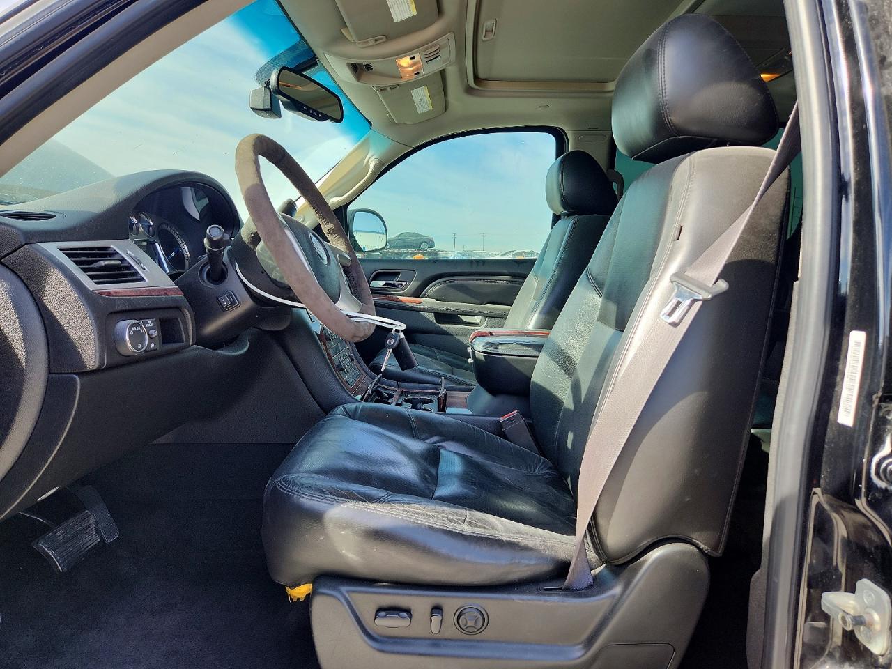 2010 CADILLAC ESCALADE ESV PREMIUM photo 7