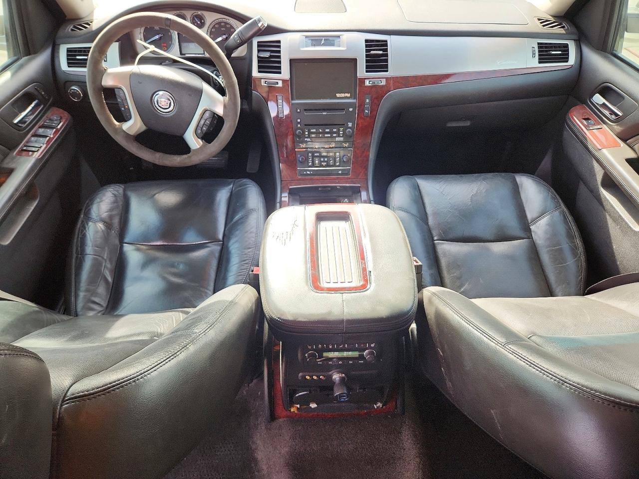 2010 CADILLAC ESCALADE ESV PREMIUM photo 8