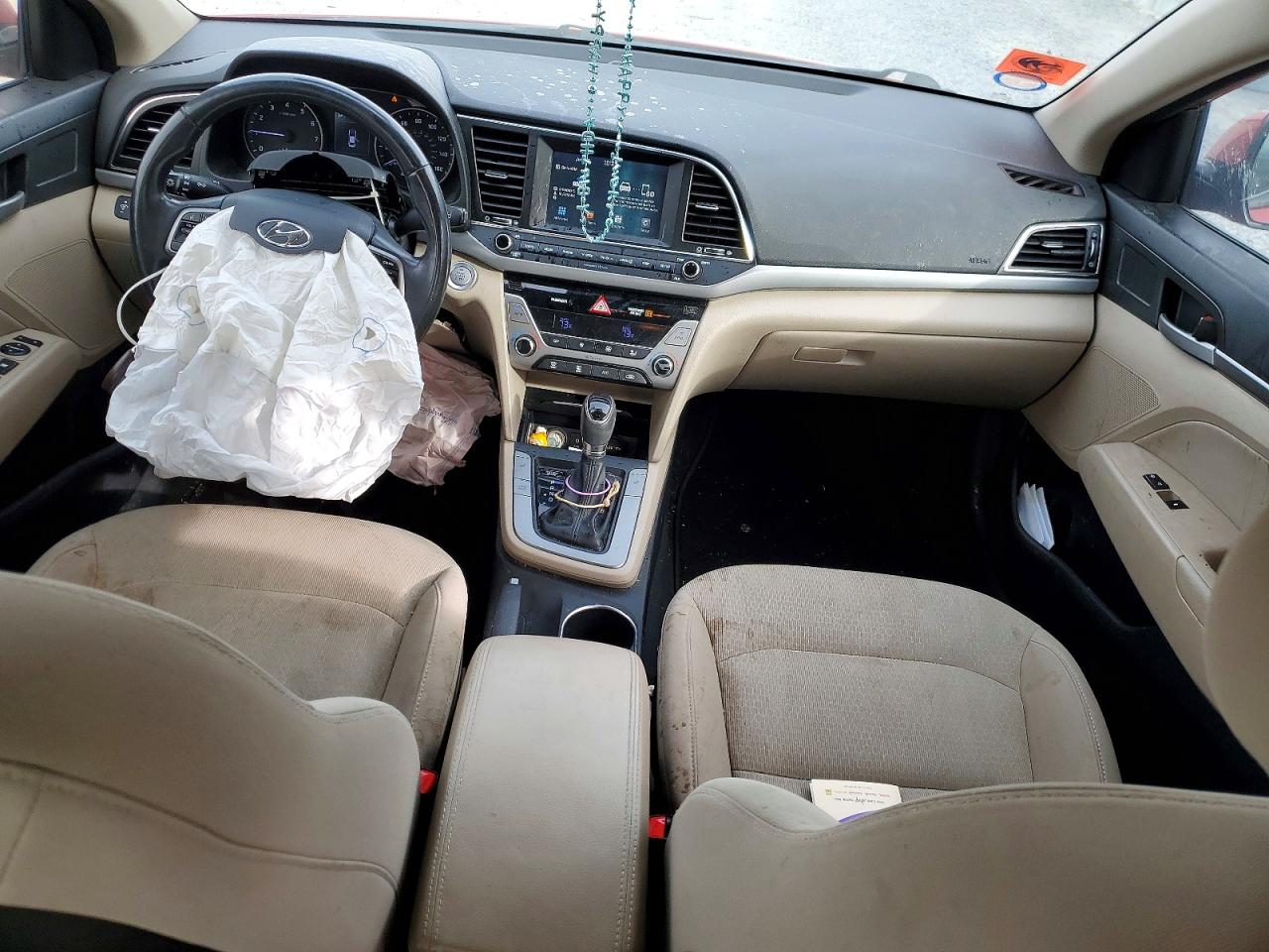 2017 HYUNDAI ELANTRA SE photo 8
