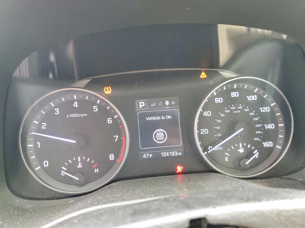 2017 HYUNDAI ELANTRA SE photo 9