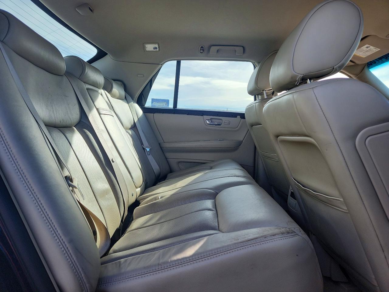 2009 CADILLAC DTS photo 10