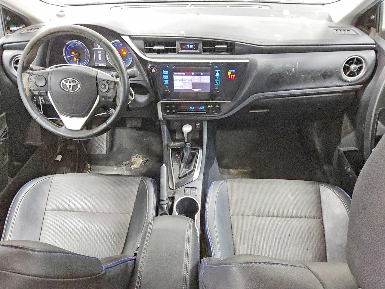 2019 TOYOTA COROLLA SE photo 8