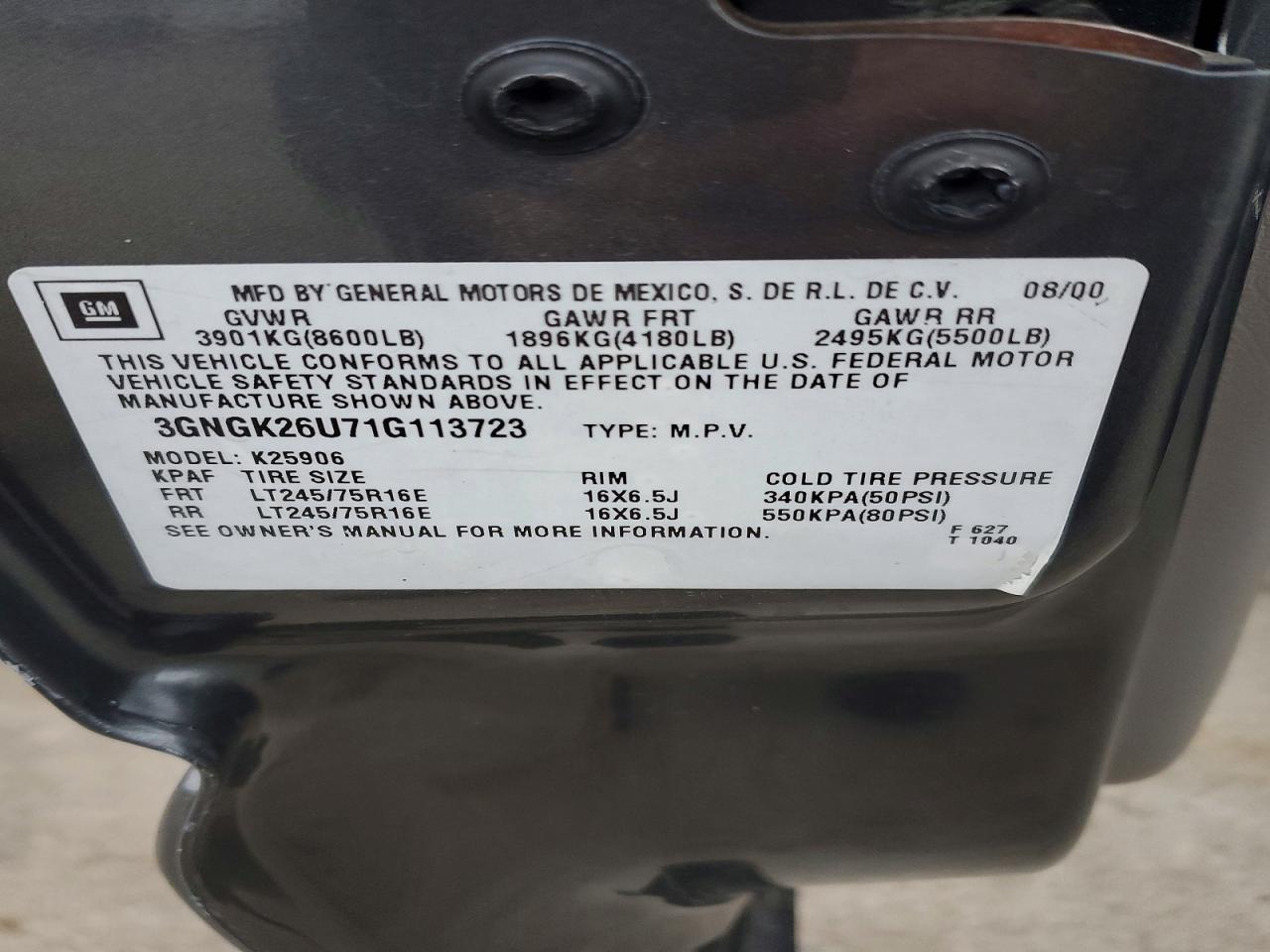 2001 CHEVROLET SUBURBAN K2500 photo 13