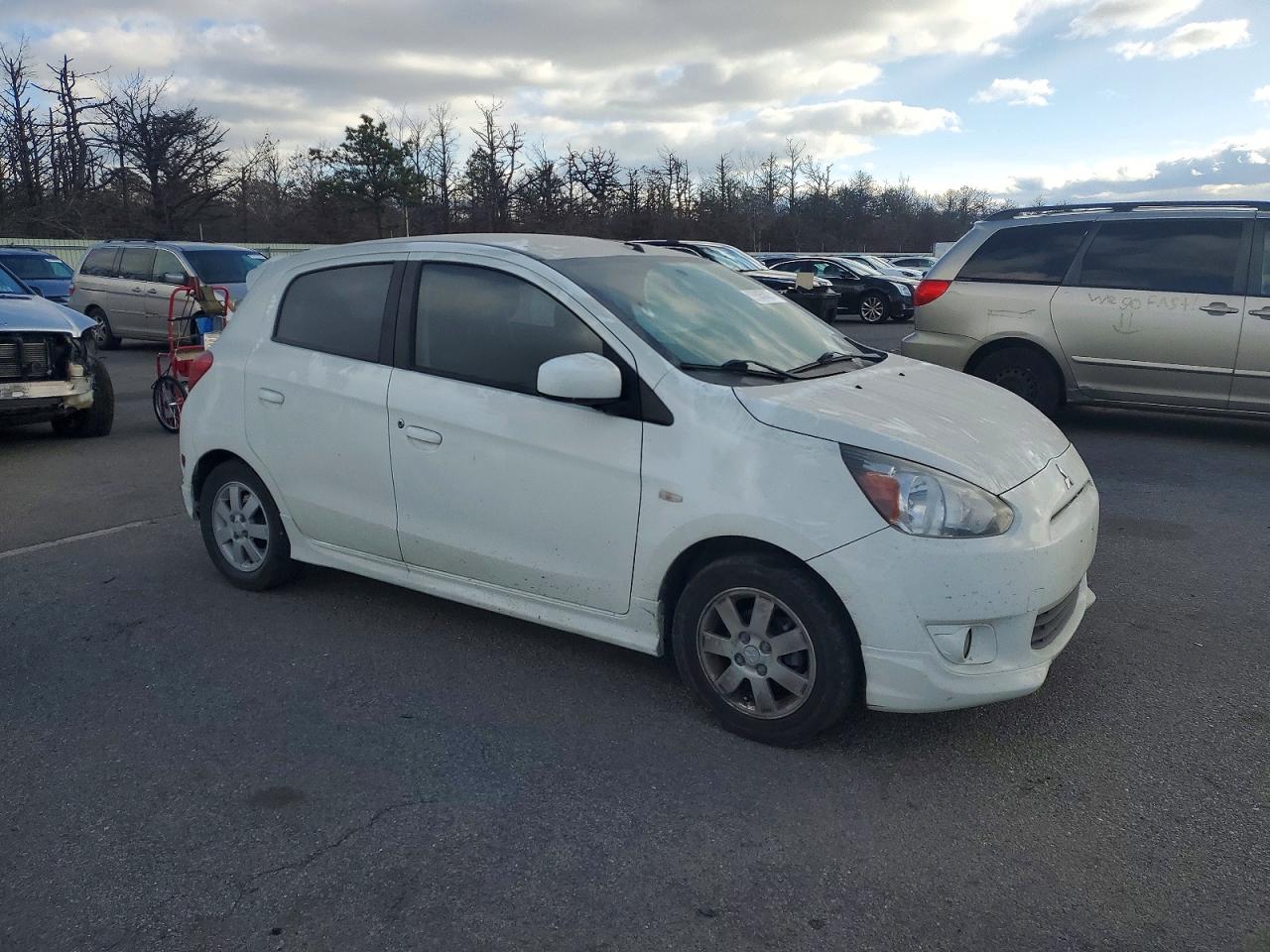 2014 MITSUBISHI MIRAGE ES photo 4