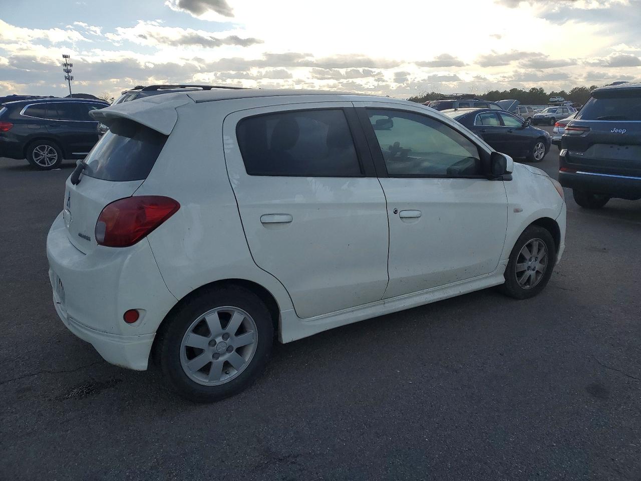 2014 MITSUBISHI MIRAGE ES photo 3