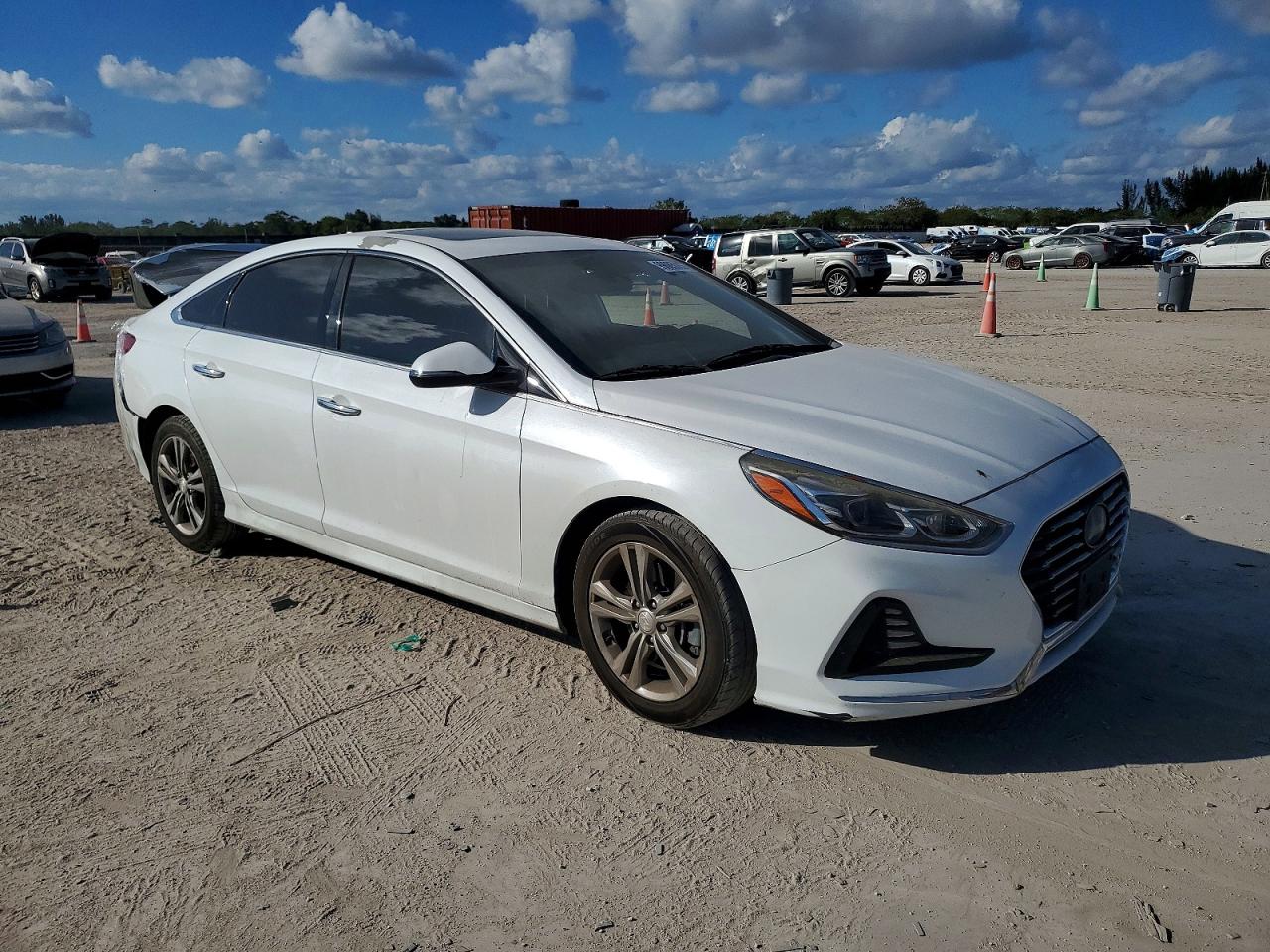 2018 HYUNDAI SONATA SPORT photo 4