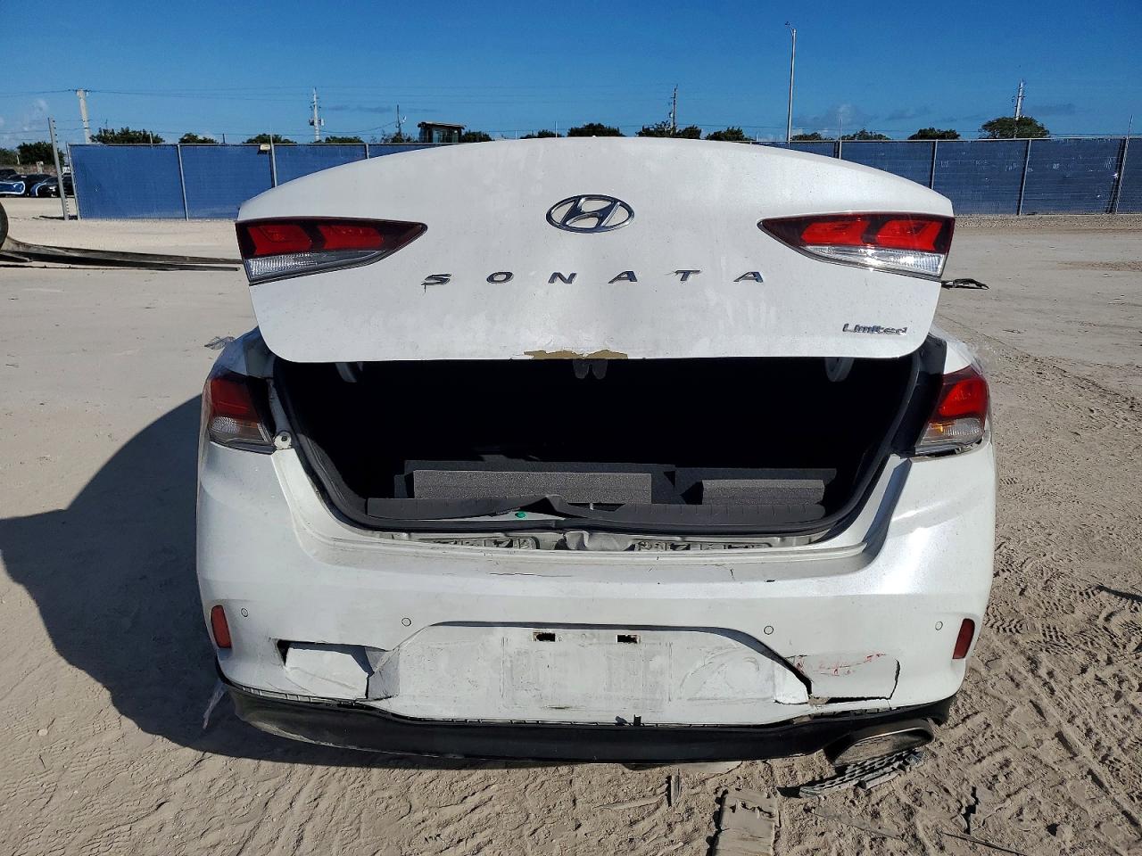 2018 HYUNDAI SONATA SPORT photo 6