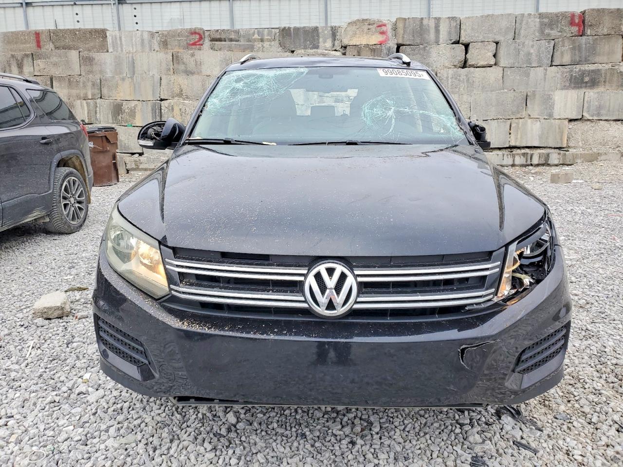 2017 VOLKSWAGEN TIGUAN WOLFSBURG photo 5