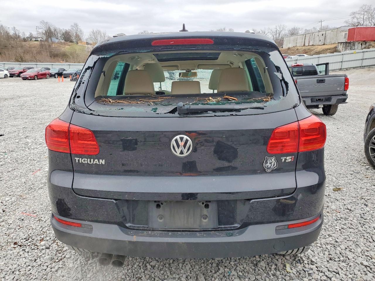 2017 VOLKSWAGEN TIGUAN WOLFSBURG photo 6