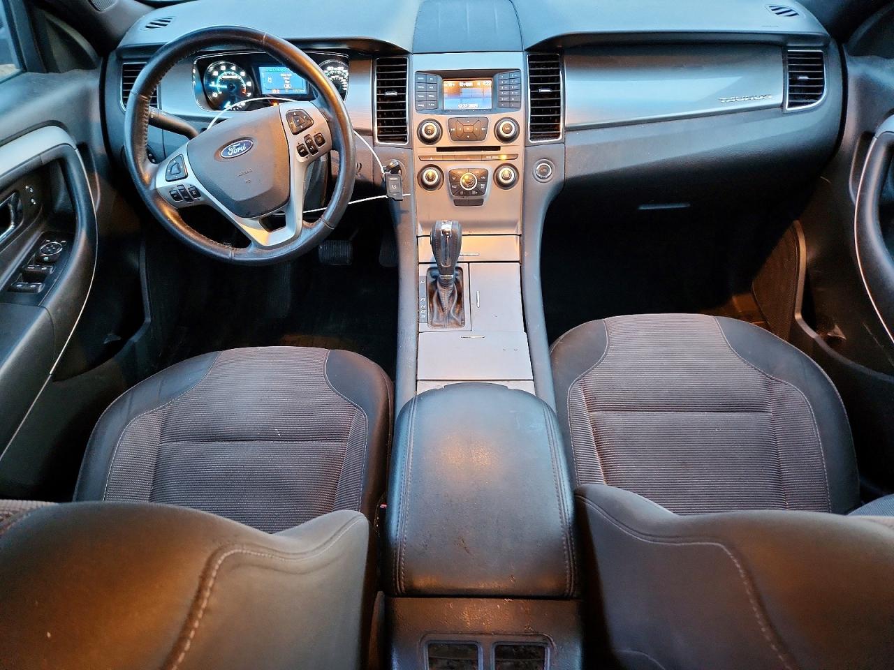 2014 FORD TAURUS SEL photo 8