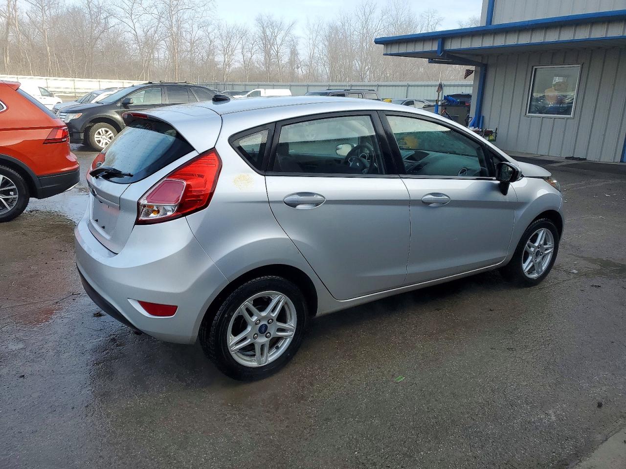 2019 FORD FIESTA SE photo 3