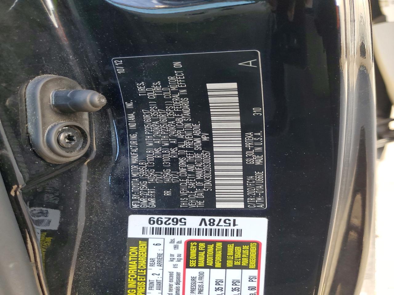 2013 TOYOTA SIENNA LE photo 13