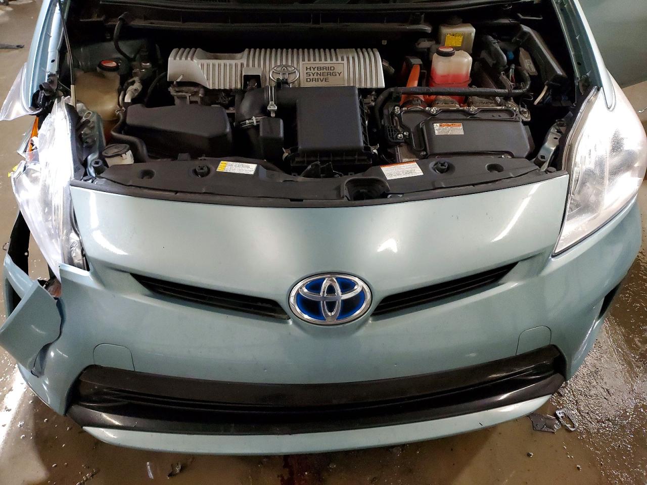 2015 TOYOTA PRIUS photo 11