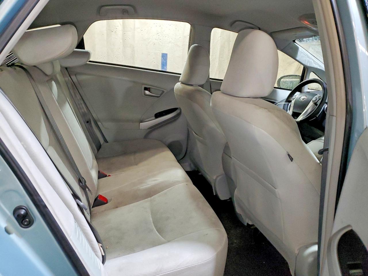2015 TOYOTA PRIUS photo 10