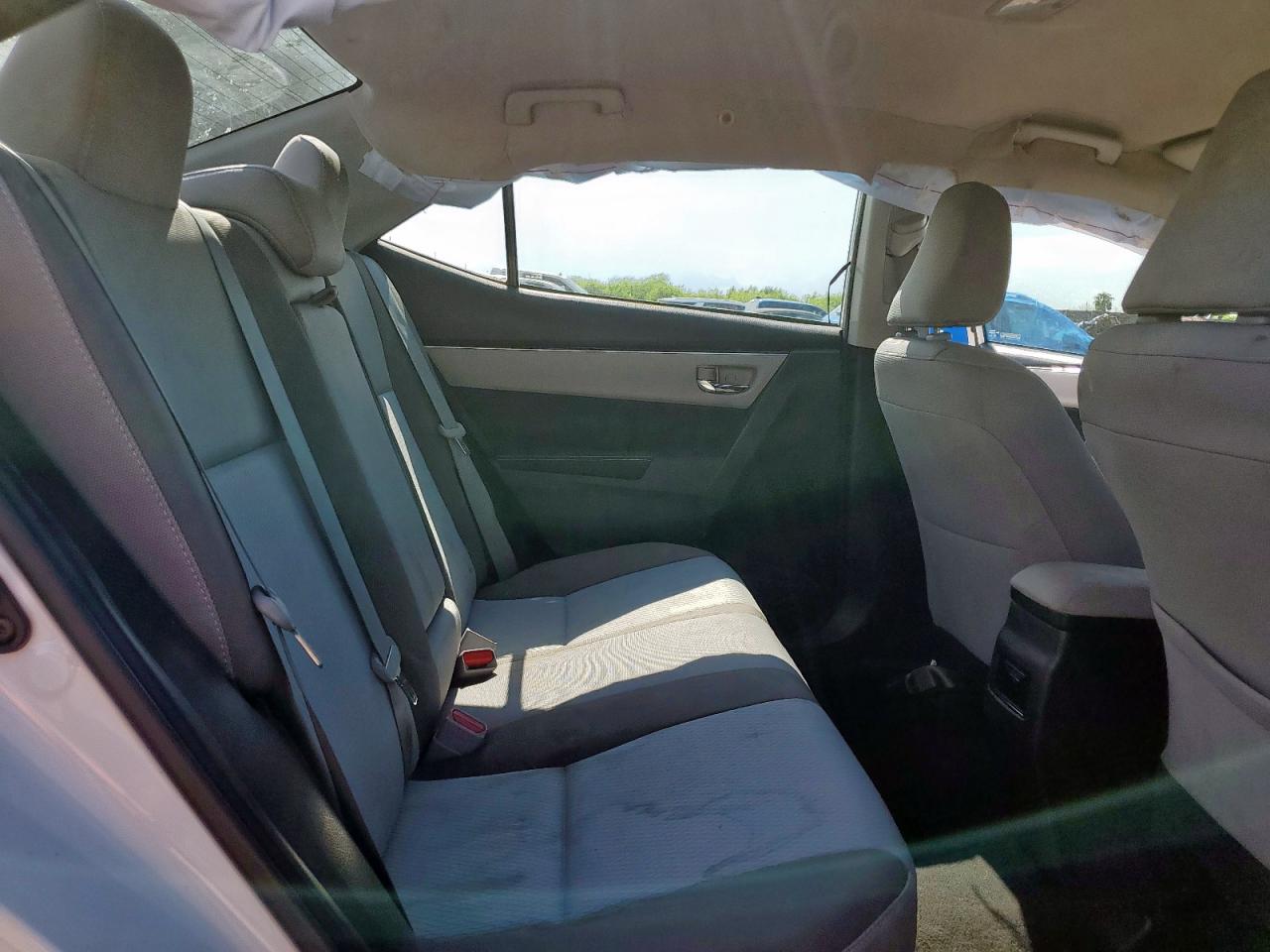 2017 TOYOTA COROLLA L photo 19