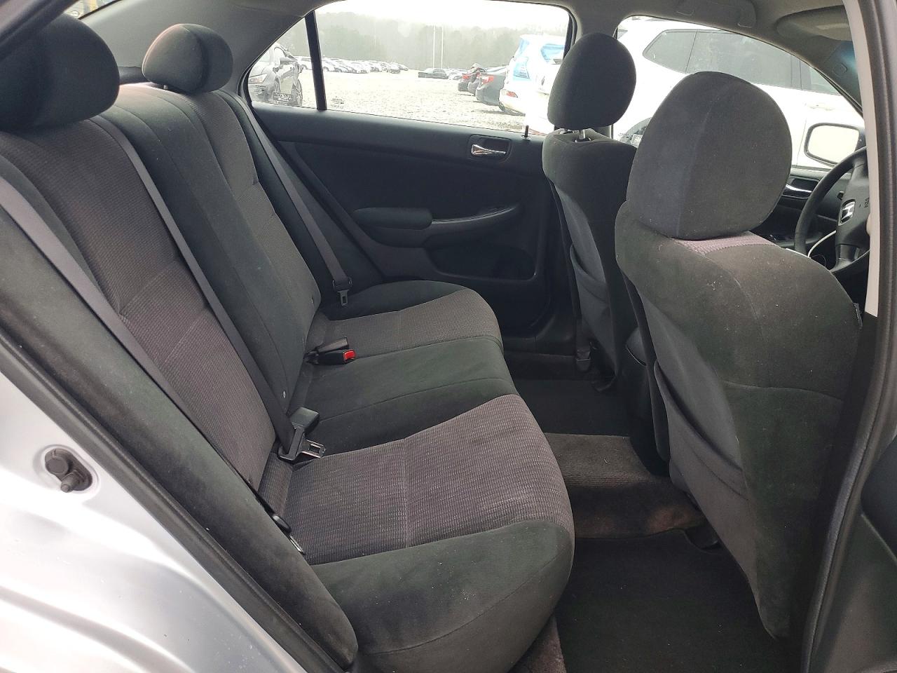 2005 HONDA ACCORD DX photo 10