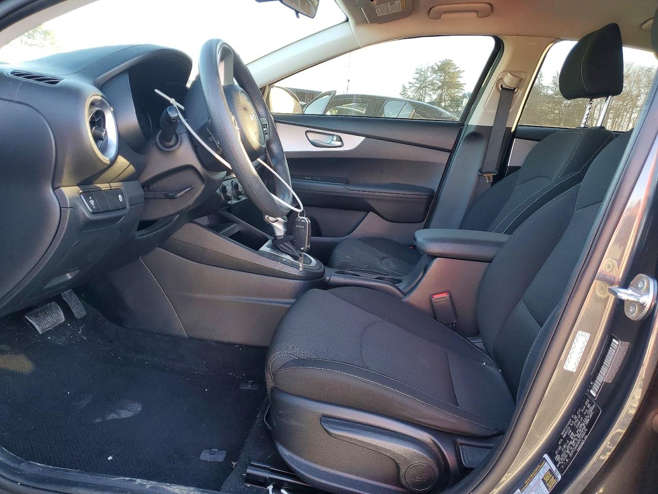 2023 KIA FORTE LX photo 13