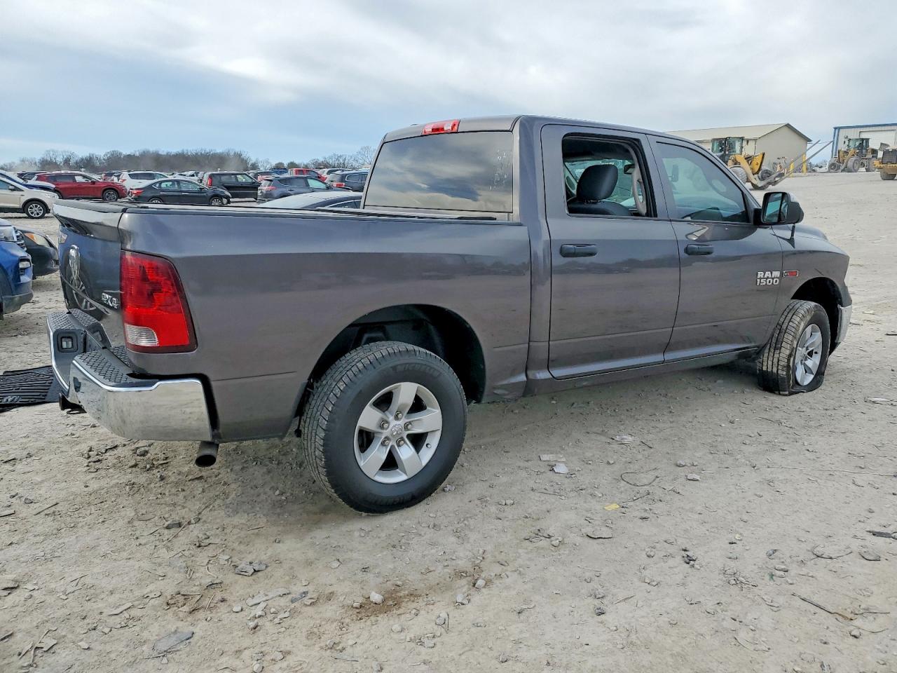 2018 RAM 1500 ST photo 5