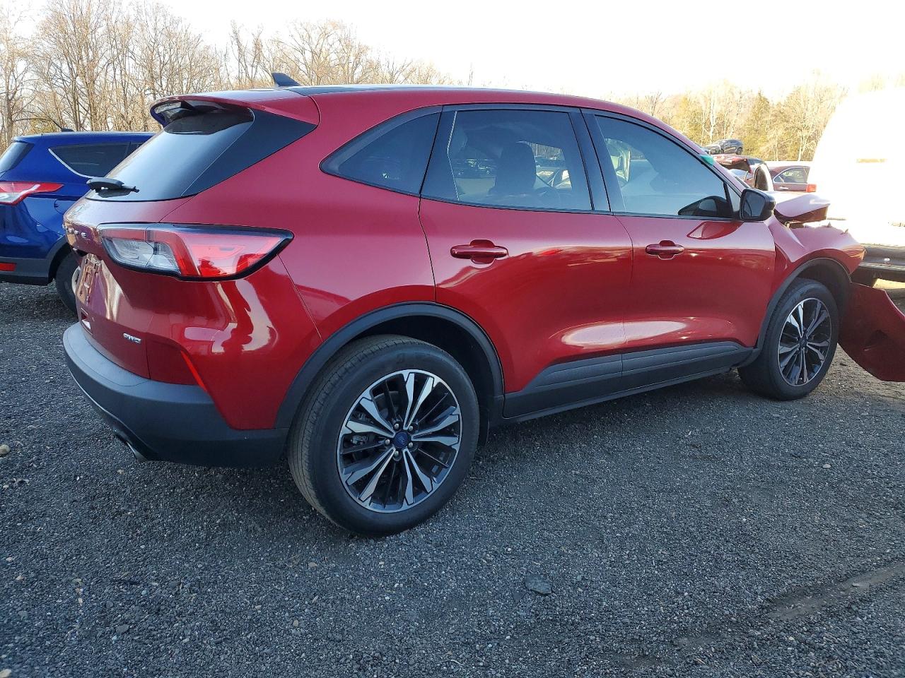 2022 FORD ESCAPE SE photo 5