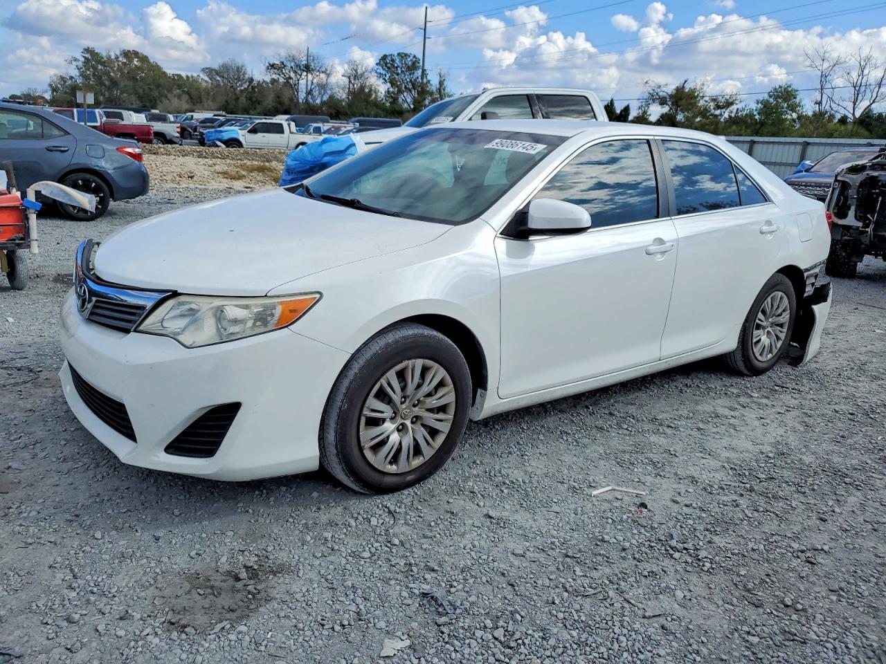 2014 TOYOTA CAMRY