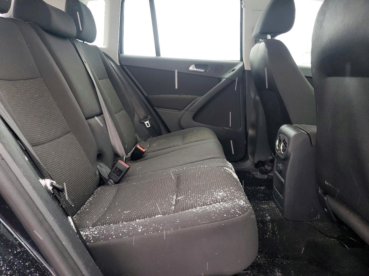 2017 VOLKSWAGEN TIGUAN S photo 11