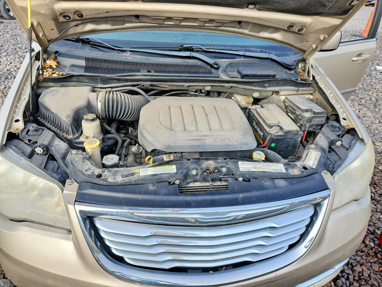2012 CHRYSLER TOWN & COUNTRY TOURING photo 12