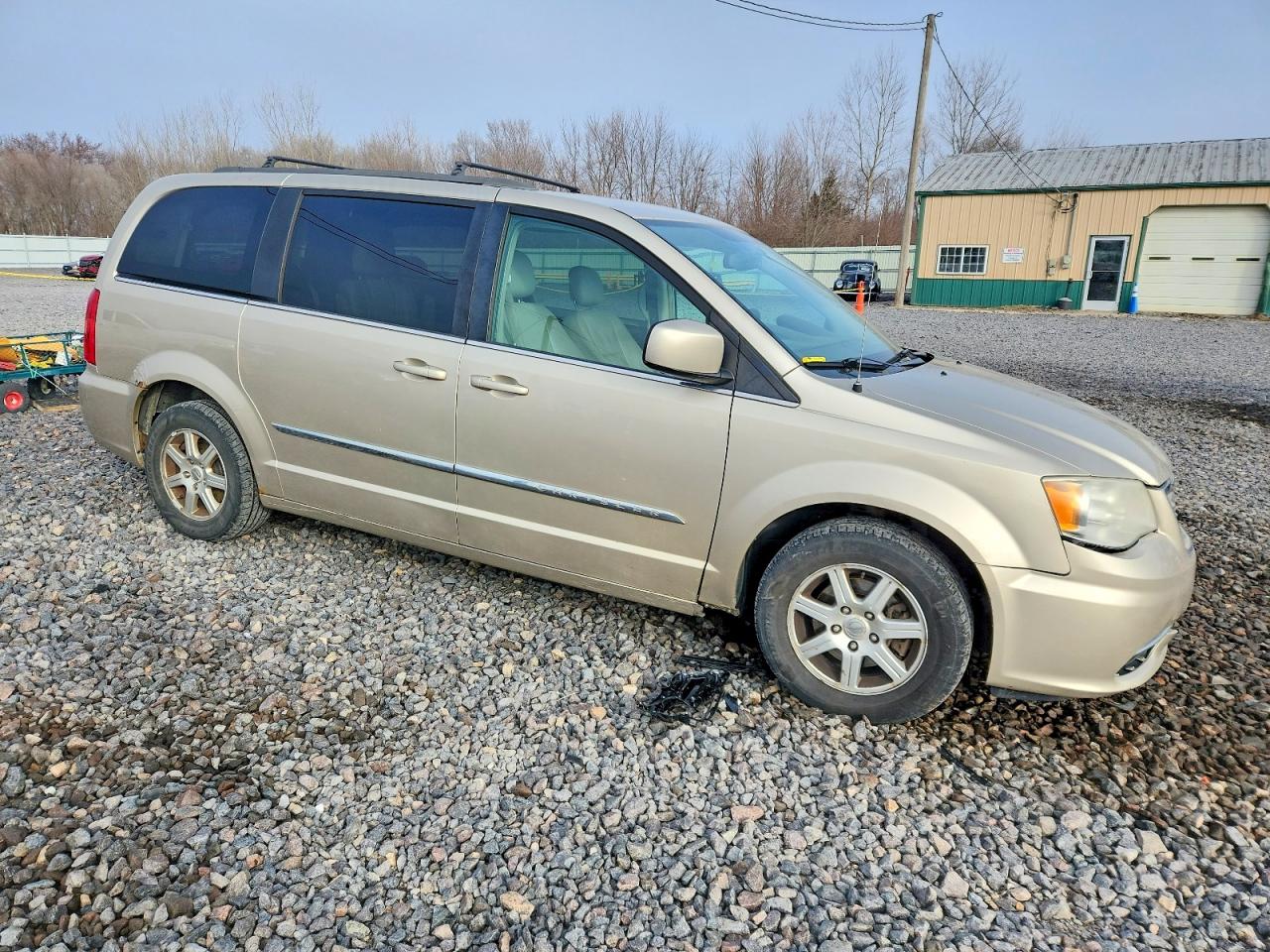 2012 CHRYSLER TOWN & COUNTRY TOURING photo 4