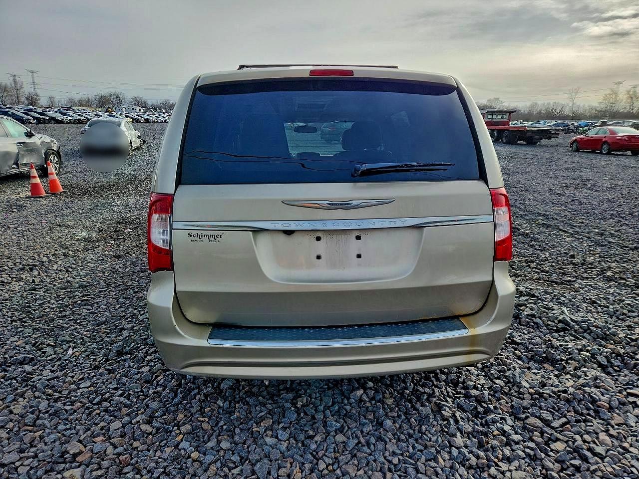 2012 CHRYSLER TOWN & COUNTRY TOURING photo 6