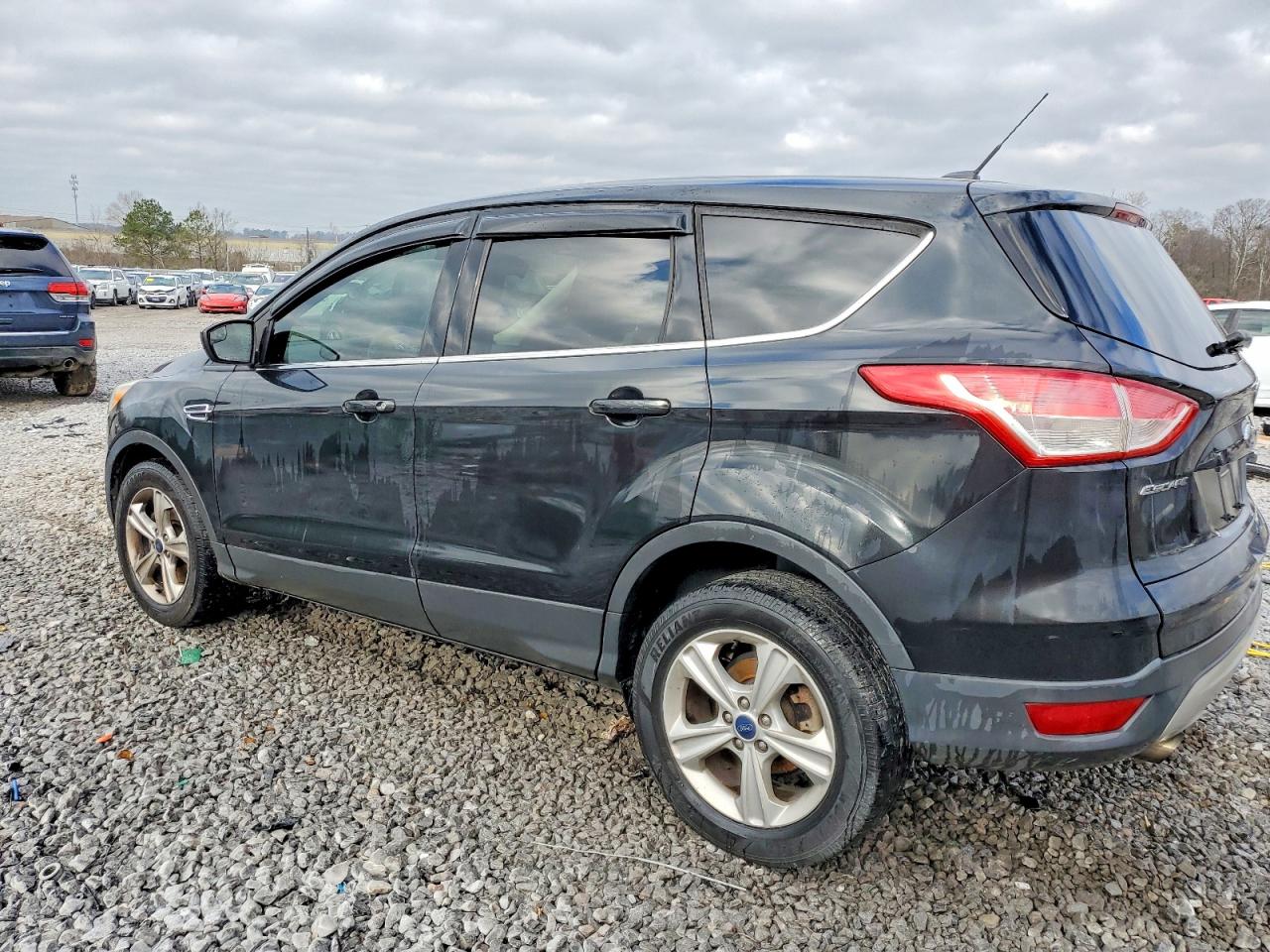 2015 FORD ESCAPE SE photo 2