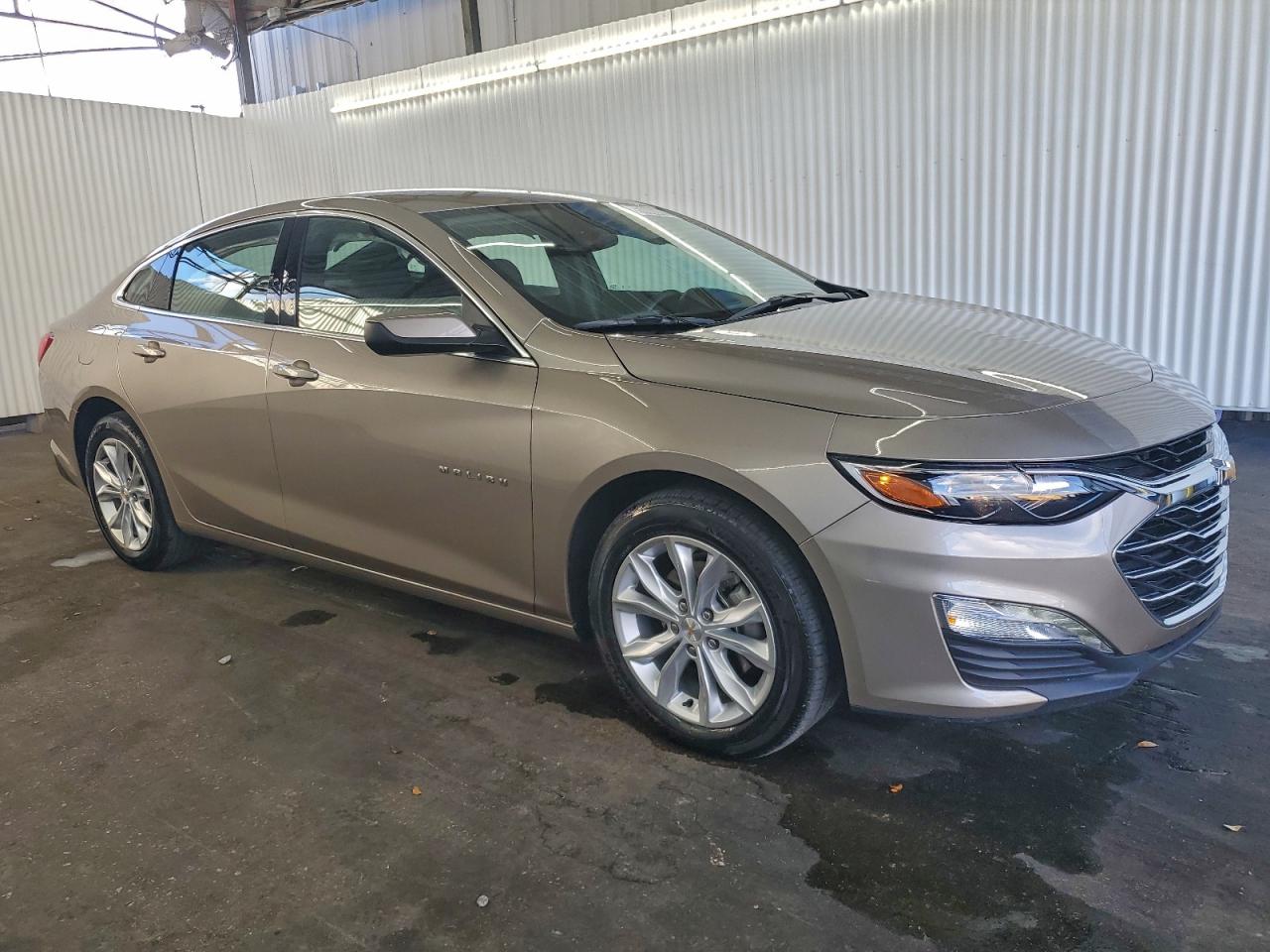 2025 CHEVROLET MALIBU LT photo 4