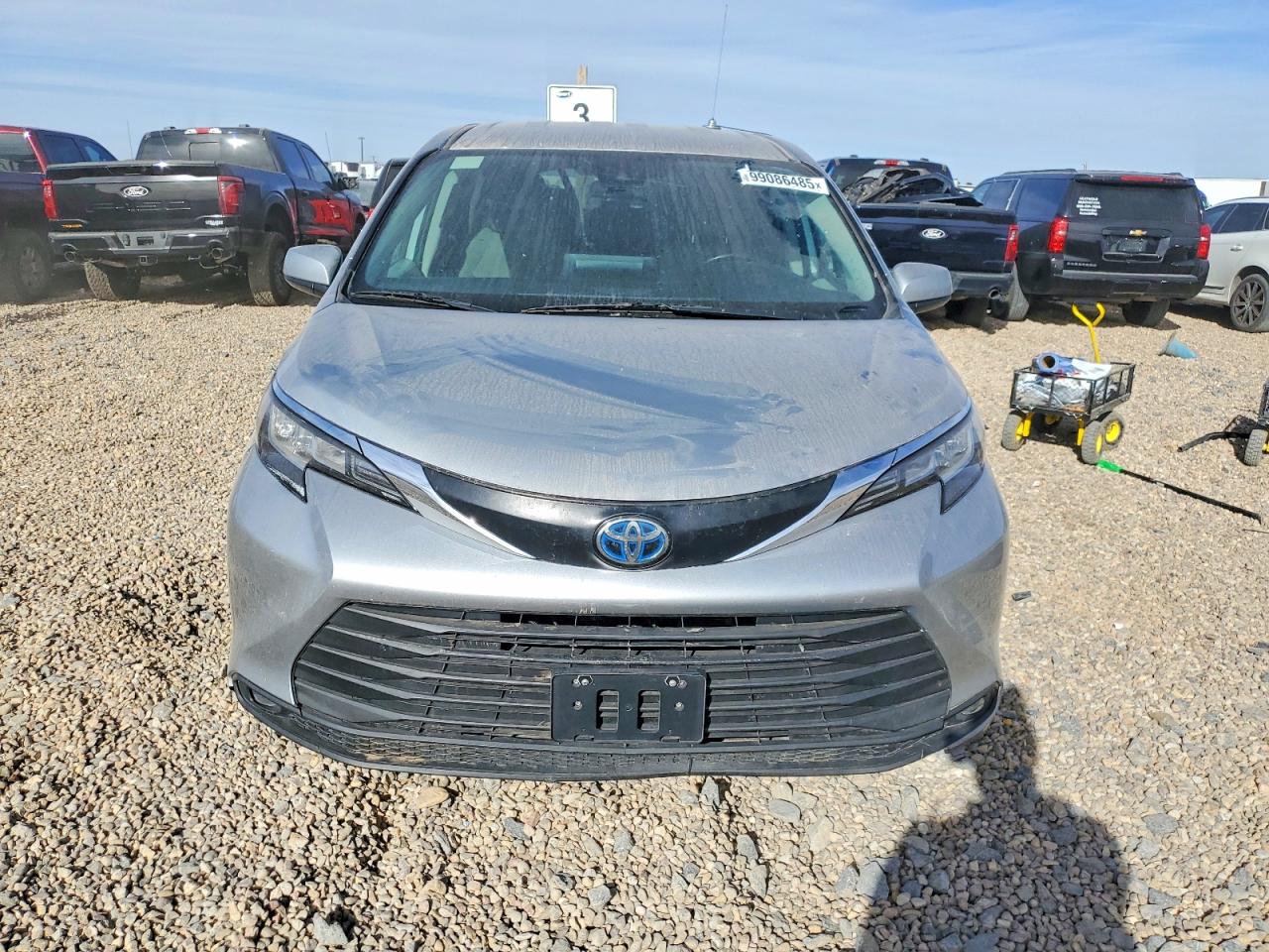 2021 TOYOTA SIENNA LE photo 5