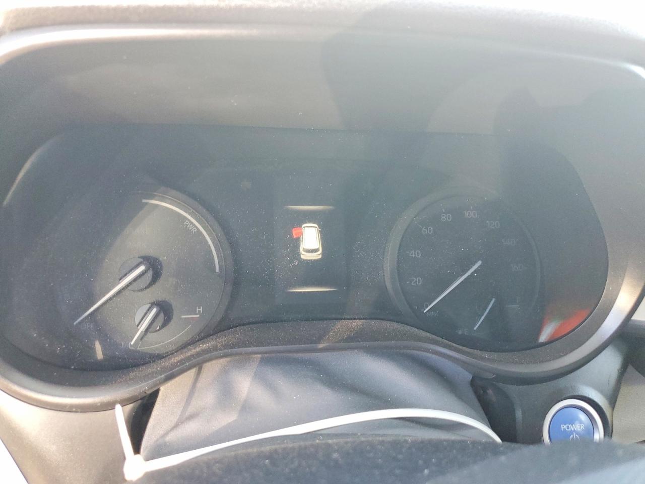 2021 TOYOTA SIENNA LE photo 9