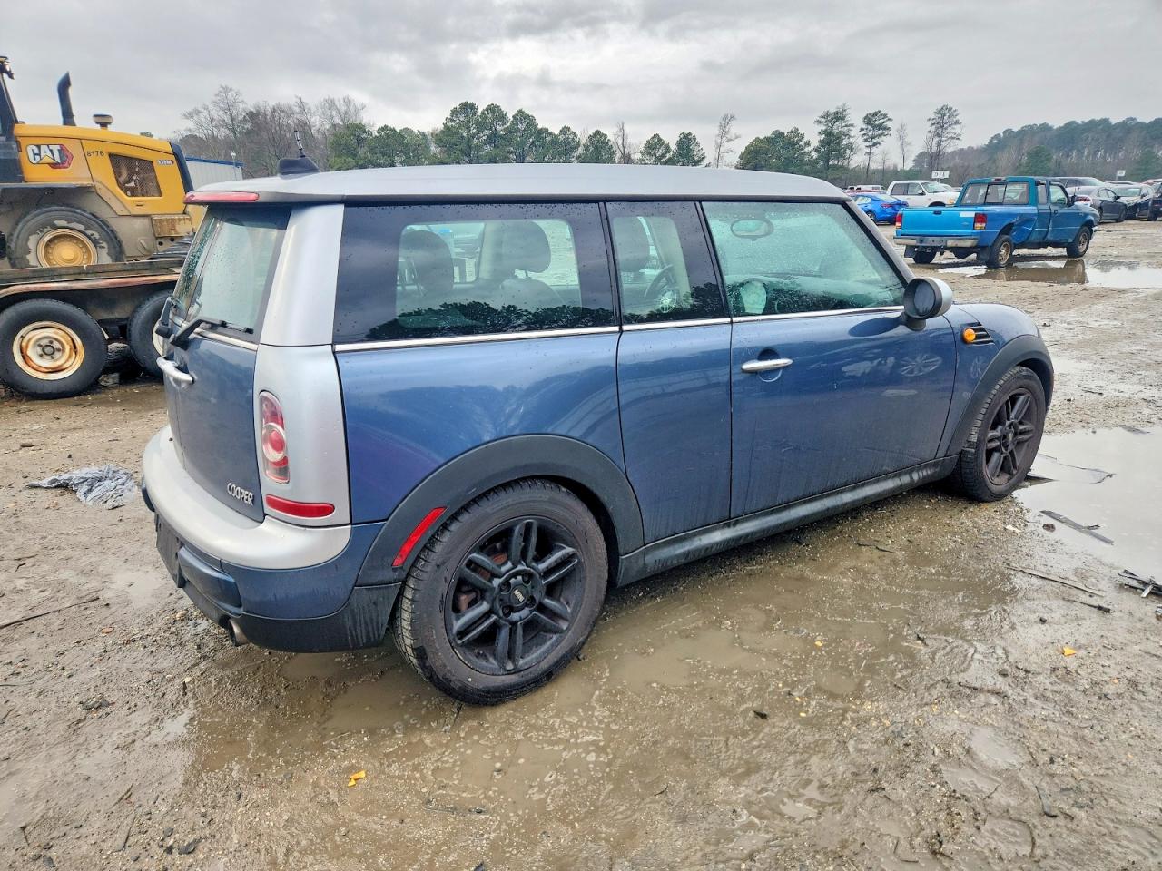 2011 MINI COOPER CLUBMAN photo 3