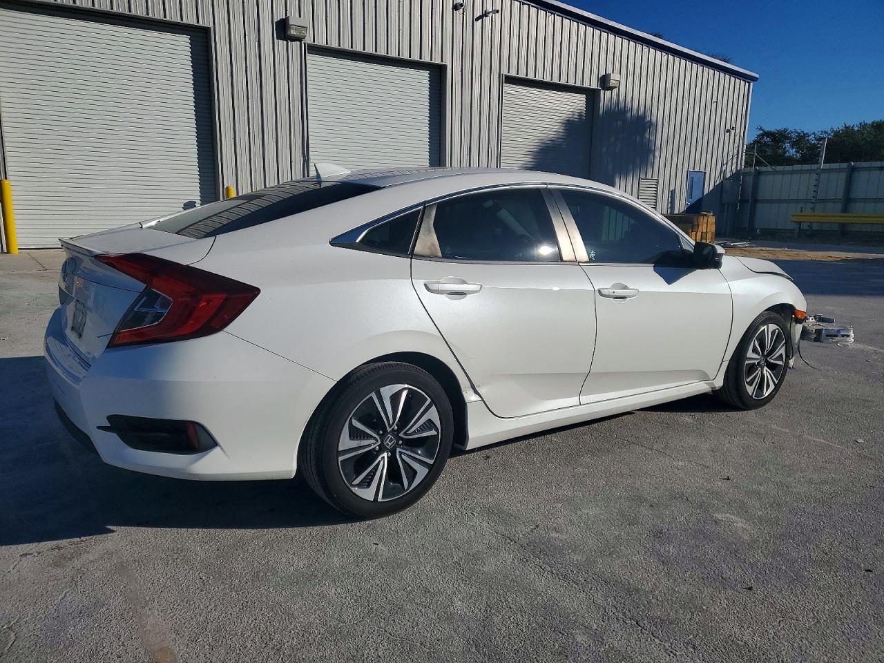 2016 HONDA CIVIC EXL photo 3