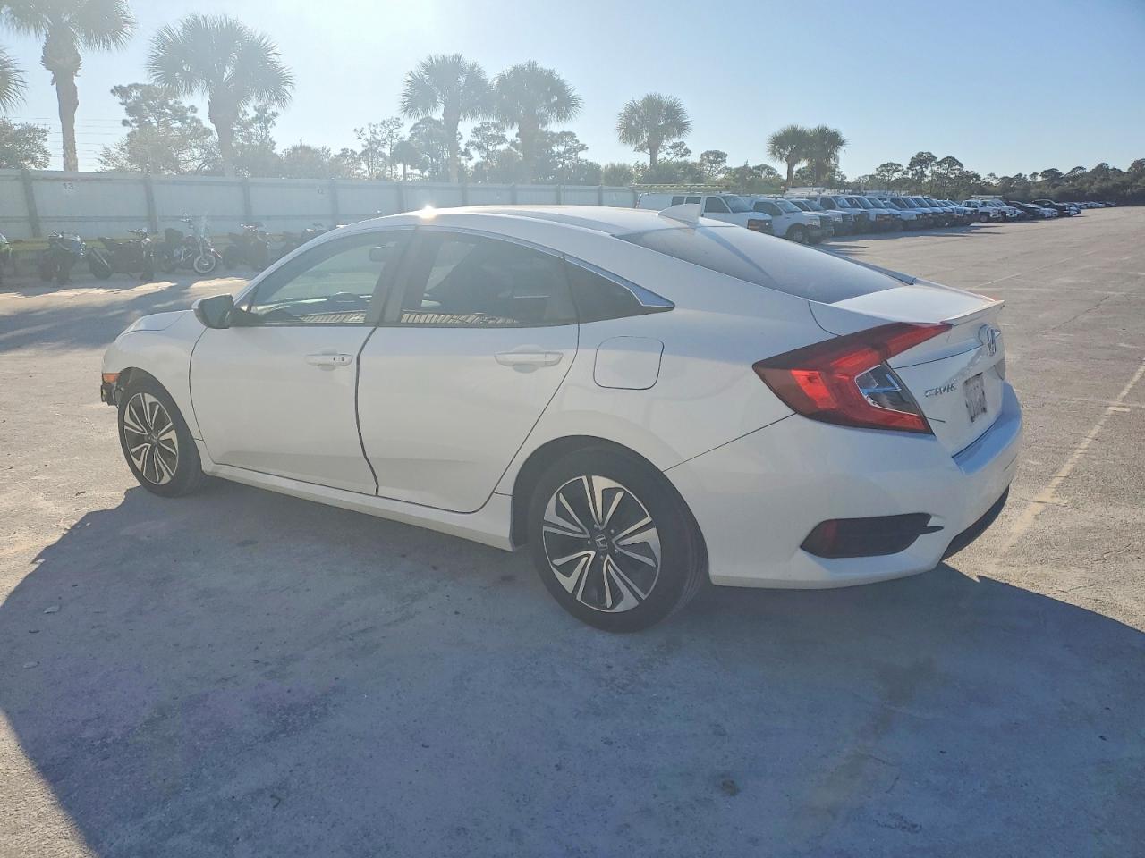 2016 HONDA CIVIC EXL photo 2