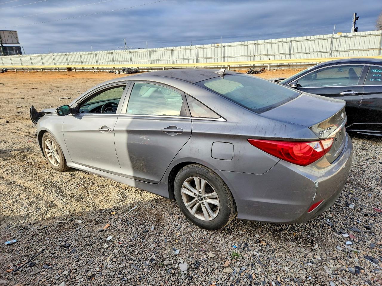 2014 HYUNDAI SONATA GLS photo 2