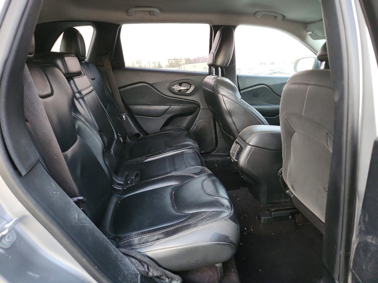 2017 JEEP CHEROKEE LIMITED photo 10
