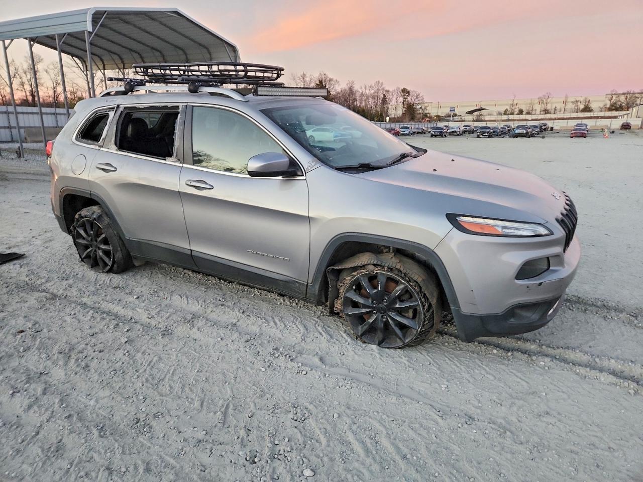 2017 JEEP CHEROKEE LIMITED photo 4