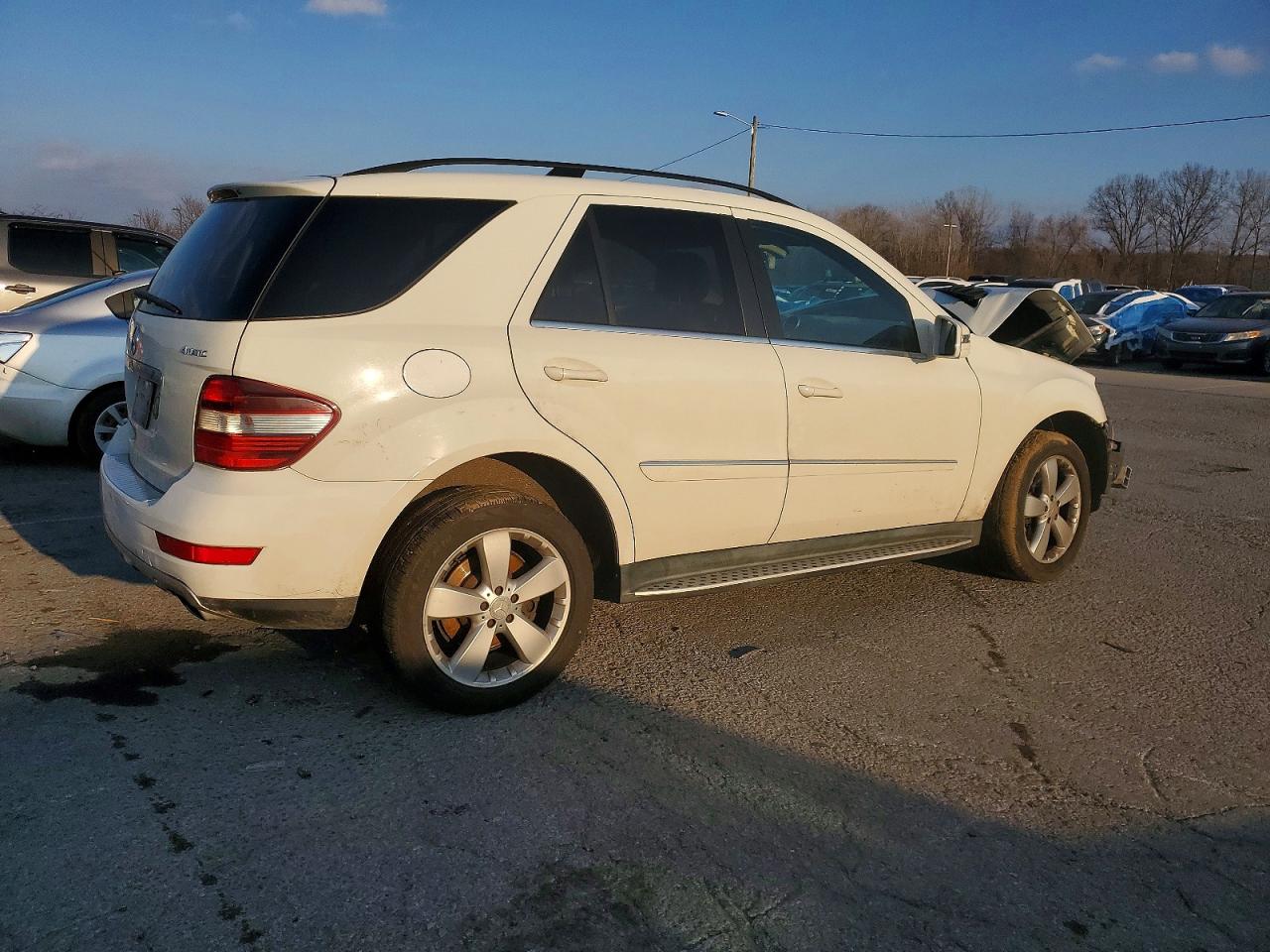 2011 MERCEDES-BENZ ML 350 4MATIC photo 3