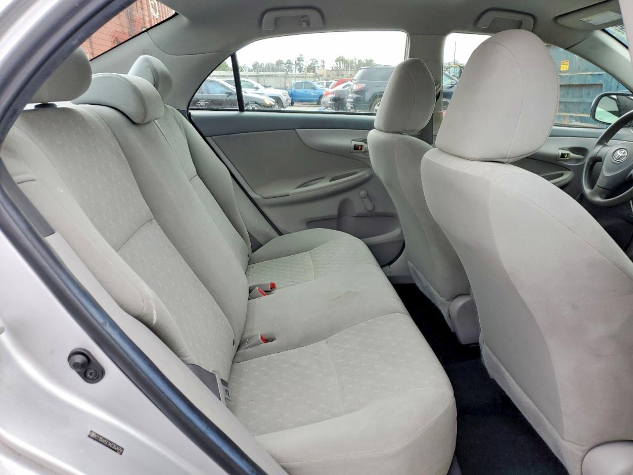 2010 TOYOTA COROLLA BASE photo 28