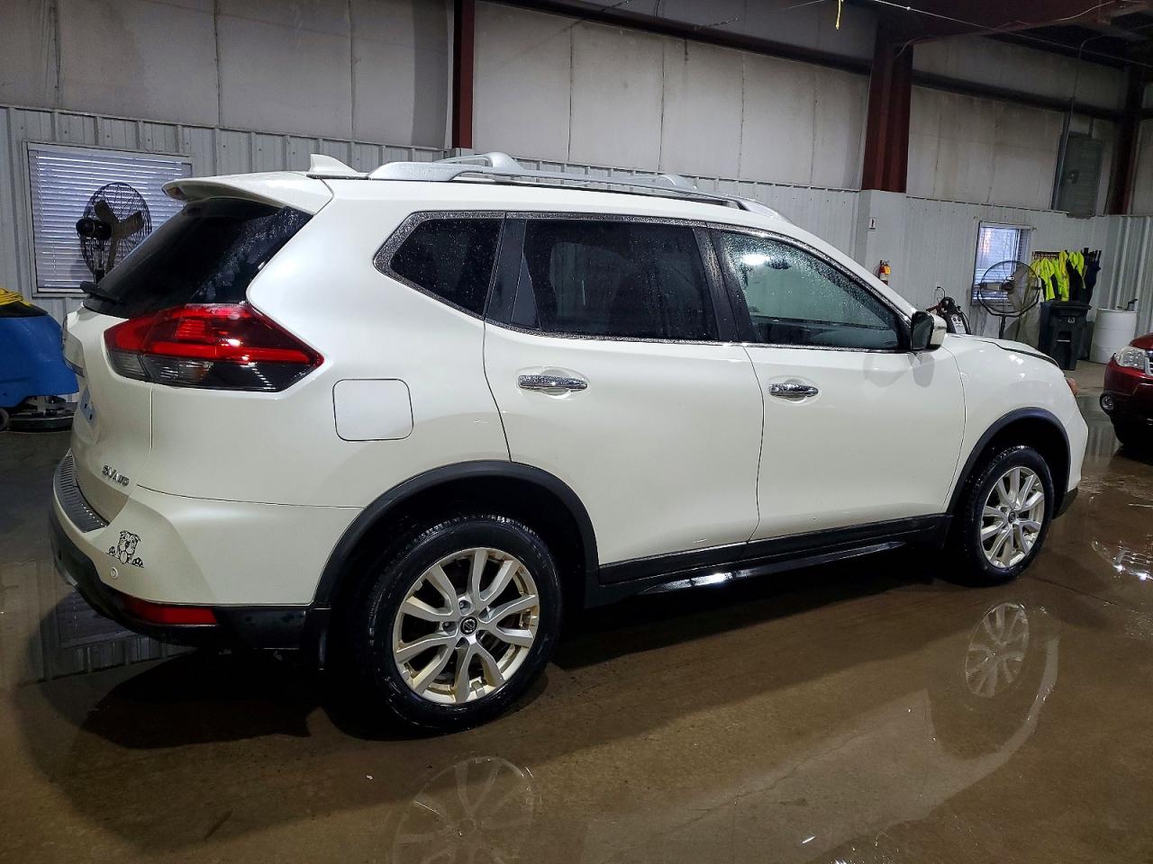 2020 NISSAN ROGUE S photo 3