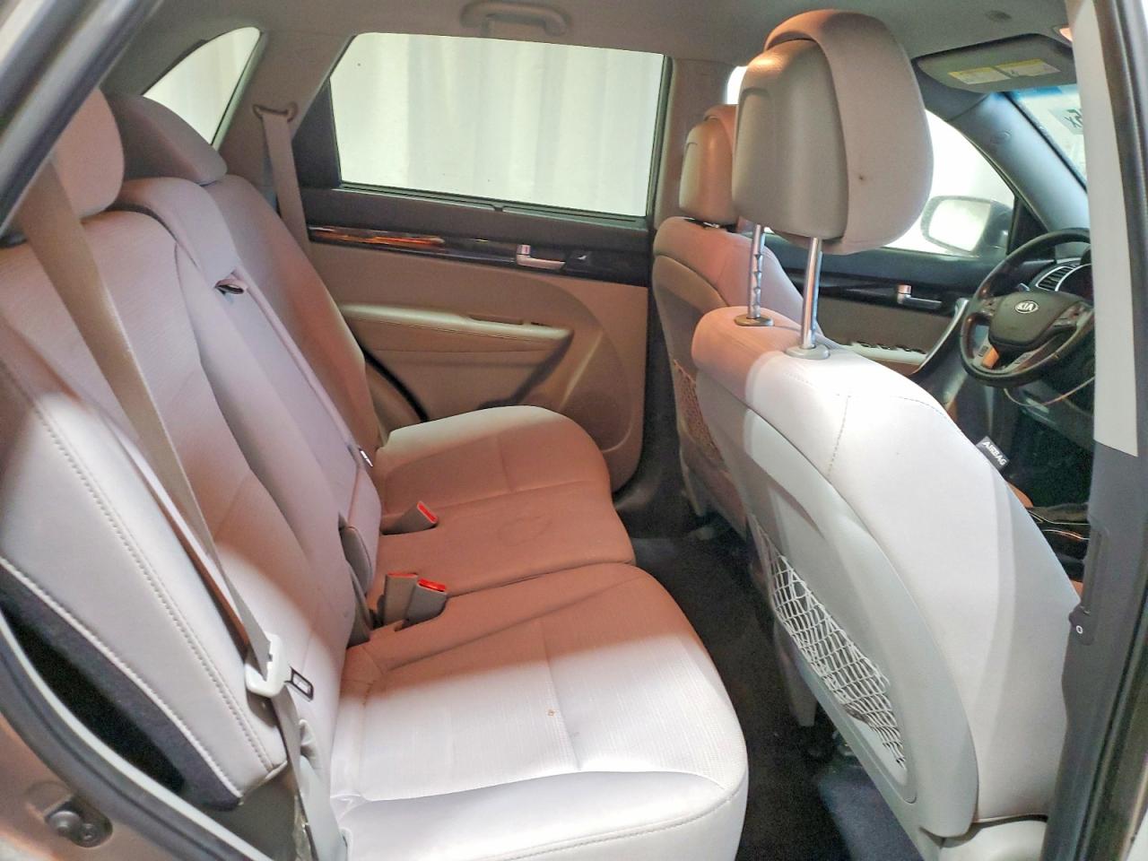 2015 KIA SORENTO LX photo 21