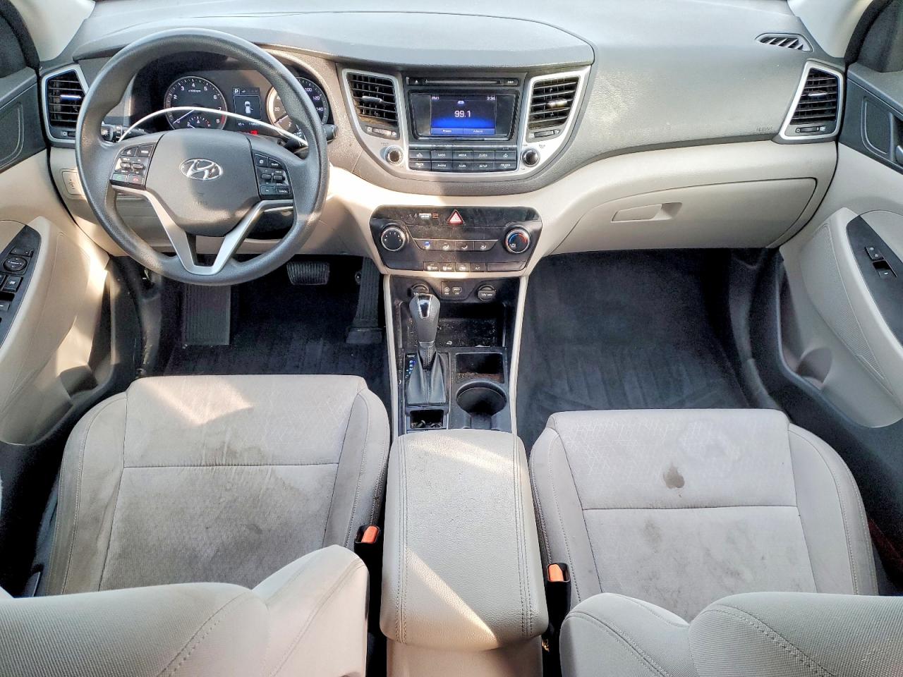 2016 HYUNDAI TUCSON SE photo 8