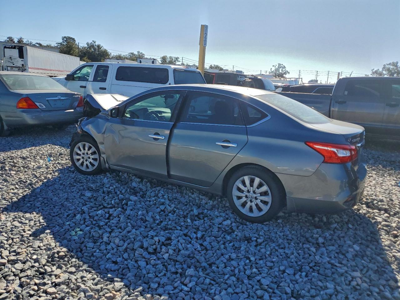 2017 NISSAN SENTRA S photo 2