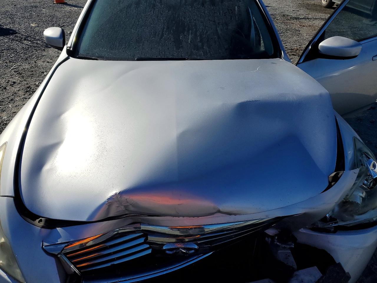 2012 INFINITI G37 BASE photo 11