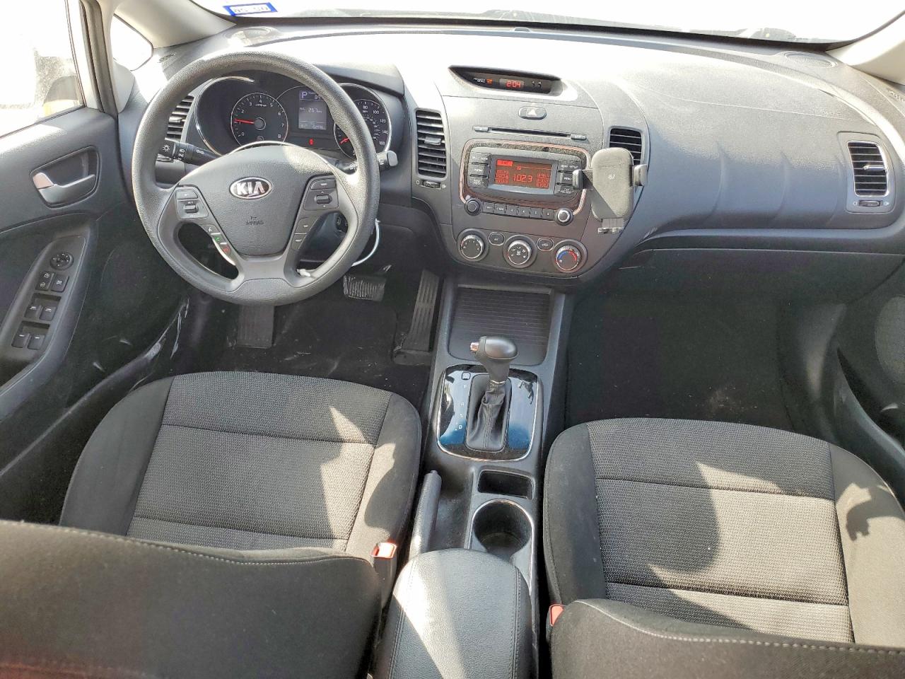 2017 KIA FORTE LX photo 8
