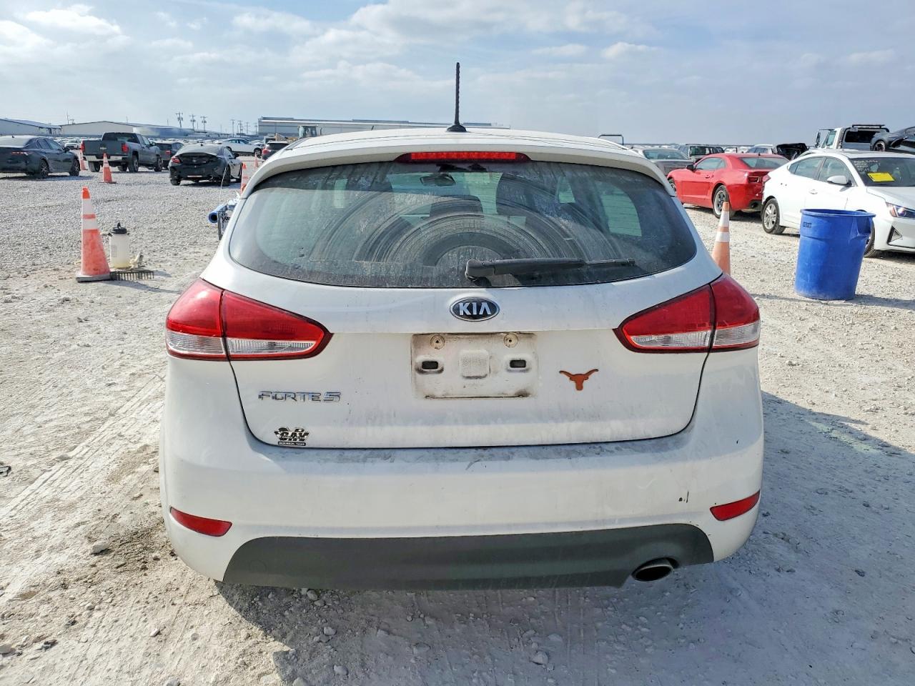 2017 KIA FORTE LX photo 6